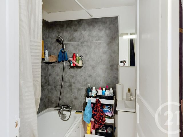 Appartement Studio &agrave; vendre - 1 pi&egrave;ce - 29,46 m2 - St Denis - 93 - ILE-DE-FRANCE